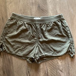 MADEWELL ELASTIC WAIST SHORTS GREEN SIZE LARGE